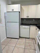 8600 SW 67th Ave in Miami, FL - Building Photo - Building Photo