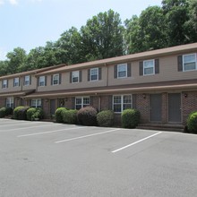 Oak Tree in Fountain Inn, SC - Foto de edificio - Building Photo