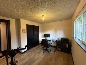 26714 NE Valley St in Duvall, WA - Building Photo - Building Photo