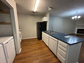 2420-2422 W Magnolia St in Rogers, AR - Building Photo - Building Photo