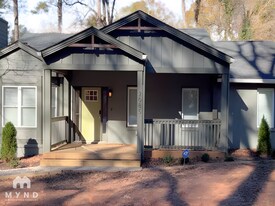 2085 Baker Rd NW in Atlanta, GA - Building Photo