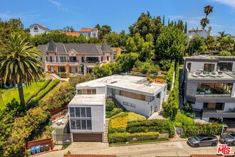 1941 Glencoe Way in Los Angeles, CA - Building Photo - Building Photo