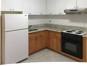 2651 Kuilei St, Unit B76 in Honolulu, HI - Building Photo - Building Photo