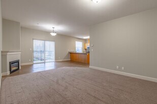 Aspen Grove Apartments in Salem, OR - Building Photo