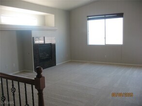 5165 Piney Summit Ave in Las Vegas, NV - Building Photo - Building Photo