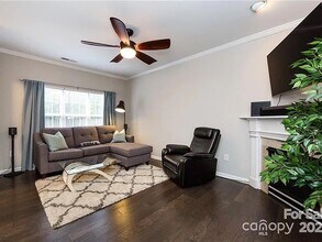 1265 E Woodlawn Rd in Charlotte, NC - Building Photo - Building Photo