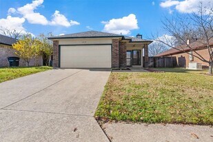 4313 Flamingo Way in Mesquite, TX - Building Photo