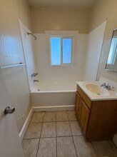 3524 Foothill Blvd in Oakland, CA - Foto de edificio - Building Photo