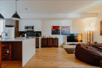 126 W Florentia St in Seattle, WA - Building Photo - Building Photo