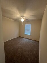 19530 Sandy Woods Dr in Tomball, TX - Building Photo - Building Photo