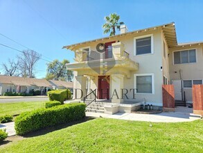 1105 N College Ave in Fresno, CA - Building Photo - Building Photo