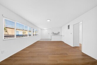 1973 Bedford St in Los Angeles, CA - Foto de edificio - Interior Photo