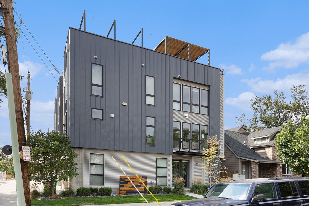 2630 W 27th Ave in Denver, CO - Building Photo