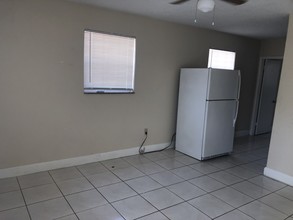 713 SW 3rd Pl in Dania Beach, FL - Building Photo - Interior Photo