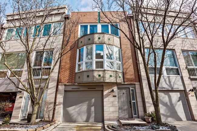 property at 2675 N Greenview Ave
