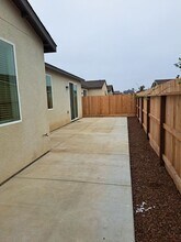 6541 E Carmen Ave in Fresno, CA - Building Photo - Building Photo