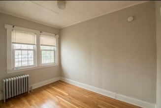 7 Sager Pl, Unit 2R in Irvington, NJ - Foto de edificio - Building Photo