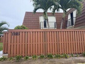 3900 County Line Rd, Unit 18D in Jupiter, FL - Building Photo
