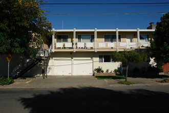 482 Sylvan Ave in San Bruno, CA - Building Photo - Building Photo