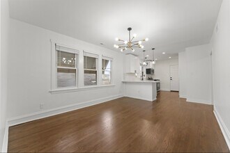5304 W Cornelia Ave in Chicago, IL - Building Photo - Building Photo