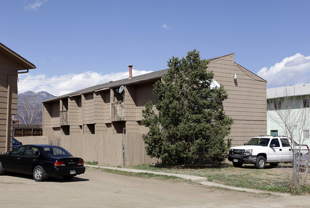 4330 Loomis Ave in Colorado Springs, CO - Foto de edificio