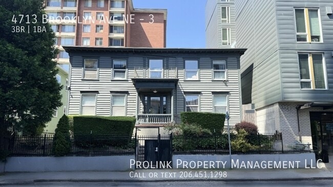 property at 4713 Brooklyn Ave NE