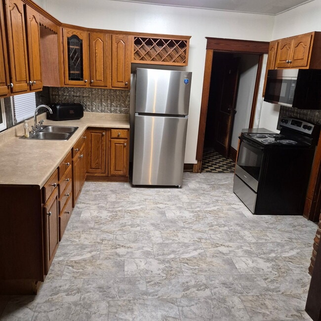 189 Oak St, Unit 189