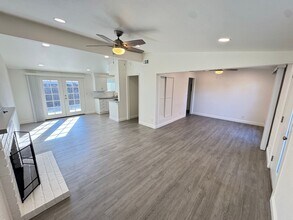 253 Ogle St in Costa Mesa, CA - Building Photo - Building Photo