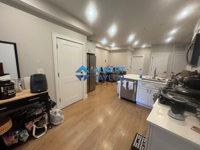 165 Allston St, Unit 4 in Boston, MA - Building Photo - Building Photo