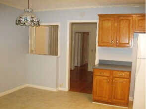 6548 Brookside Cir in Columbia, SC - Building Photo - Building Photo