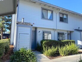 6100 Joaquin Murieta Ave in Newark, CA - Building Photo