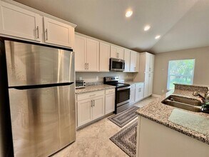 713 SE East Ave in Stuart, FL - Building Photo - Building Photo