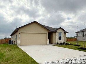 607 fluted in Schertz, TX - Building Photo - Building Photo