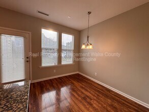 330 Carthage Ct in Durham, NC - Building Photo - Building Photo