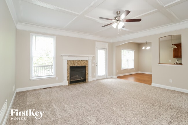 522 S Fortune Way in Dallas, GA - Foto de edificio - Building Photo