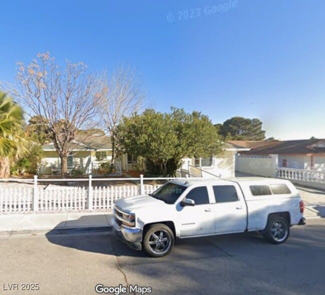 5248 Rambling Rd