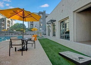 1033 N Parkside Dr in Tempe, AZ - Building Photo - Building Photo