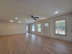 413 Loblolly Ridge in Locust Grove, GA - Building Photo - Building Photo