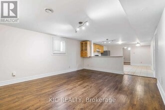 912 Tegal Pl in Newmarket, ON - Building Photo - Building Photo