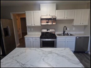 5319 Southboro Ct in Little Rock, AR - Foto de edificio - Building Photo