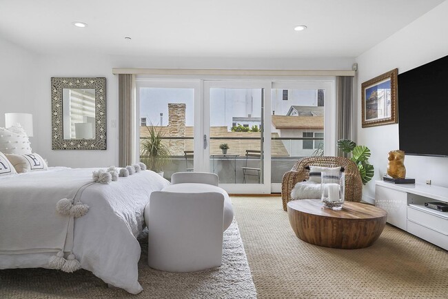 4715 Ocean Front Walk, Unit Ocean Front Walk in Marina Del Rey, CA - Foto de edificio - Building Photo