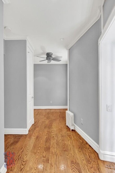 330 E 35th St in New York, NY - Building Photo