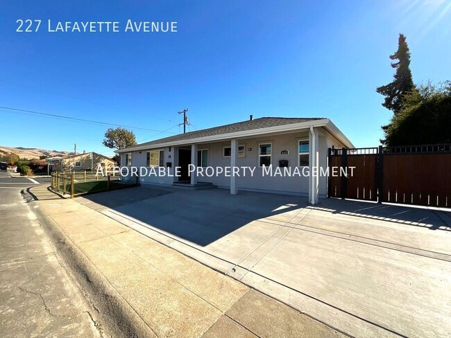 227 Lafayette Ave in Hayward, CA - Building Photo - Building Photo