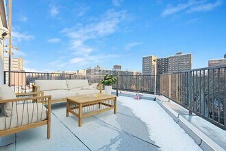 Furnished room/NOT APARTMENT in Brooklyn, NY - Building Photo - Building Photo