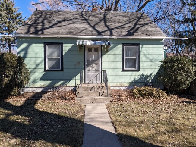 504 12th St NE in Austin, MN - Building Photo - Building Photo