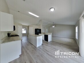 2232 Nettlebrook St N in Jacksonville, FL - Foto de edificio - Building Photo