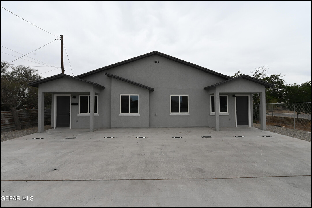370 San Jose Rd in El Paso, TX - Building Photo