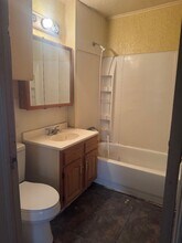 227 E Poplar Ave in Enid, OK - Building Photo - Building Photo