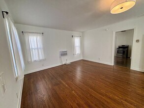 2809-2821.5-28215 Rowena Ave in Los Angeles, CA - Building Photo - Building Photo