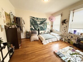 17 Price Rd, Unit 1 in Boston, MA - Building Photo - Building Photo